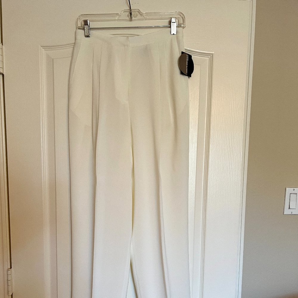 Valerie Stevens Off White Pleated Dress Pants - Size 10P